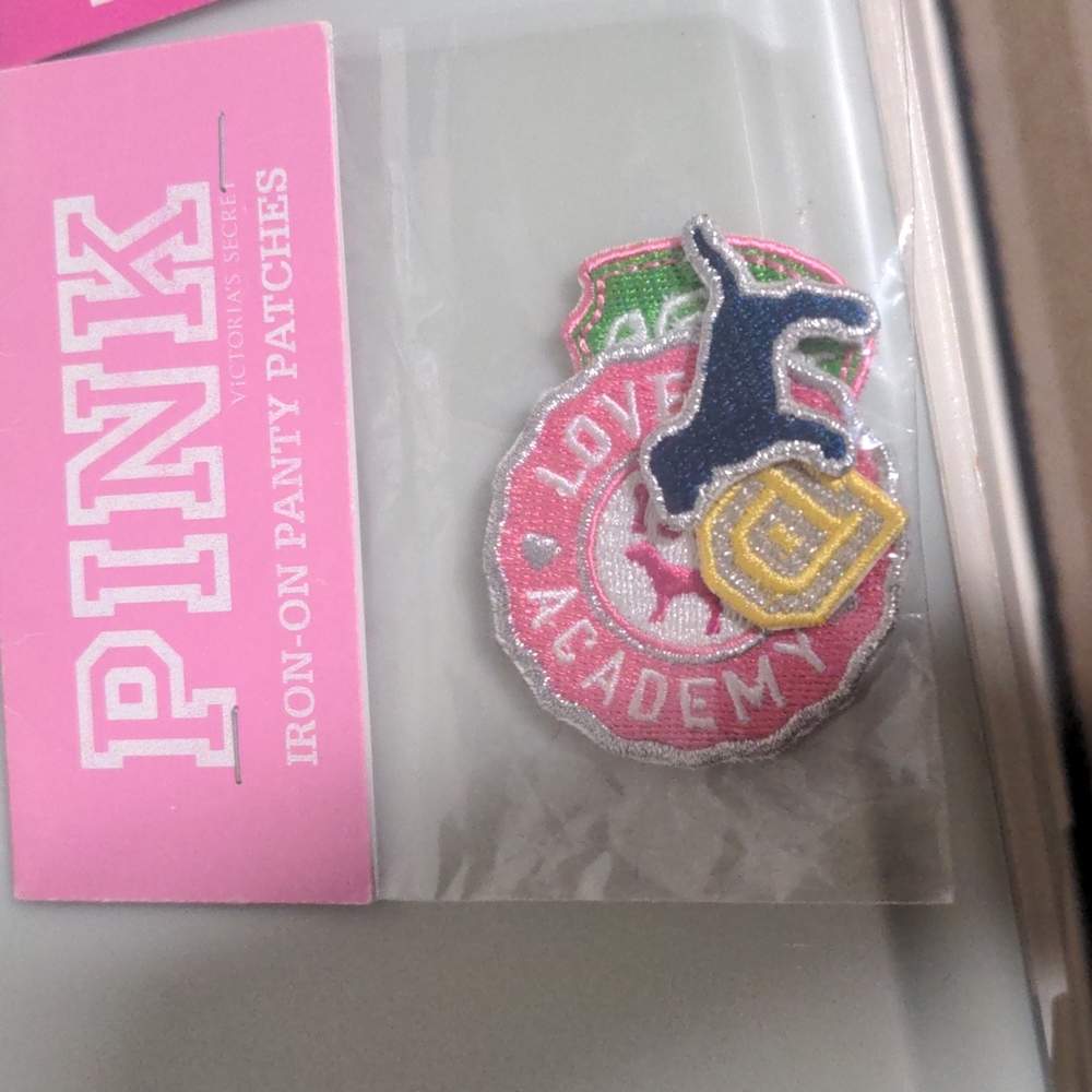 Victoria secret PINK ptaches